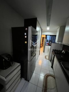 APARTAMENTO COM 4 QUARTOS NA BEIRA MAR DE CANDEIAS