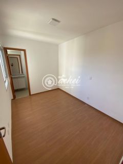 Apartamento com 2/4 nascente no Cond. Caminhos do Litoral