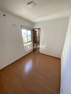 Apartamento com 2/4 nascente no Cond. Caminhos do Litoral