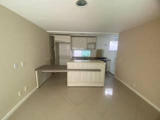 Apartamento à venda no bairro BURAQUINHO em Lauro de Freitas/BA