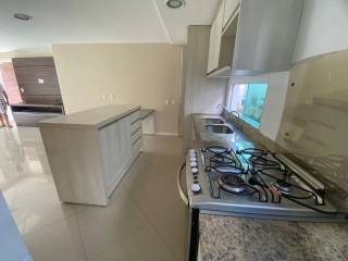 Apartamento à venda no bairro BURAQUINHO em Lauro de Freitas/BA