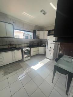 Apartamento na Rua Capri em Itapuã