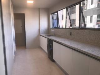 Apartamento à venda no bairro Caminho das Árvores em Salvador/BA