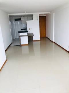 Apartamento à venda no bairro Pitangueiras em Lauro de Freitas/BA