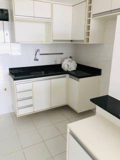 Apartamento à venda no bairro Pitangueiras em Lauro de Freitas/BA