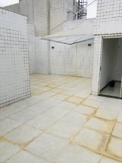 Apartamento à venda no bairro Pitangueiras em Lauro de Freitas/BA