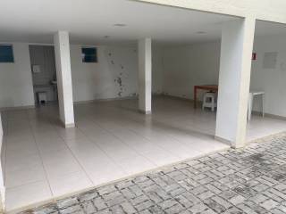 Apartamento à venda no bairro Miragem em Lauro de Freitas/BA