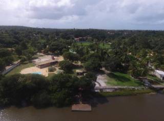 Área à venda no bairro Barra do Jacuípe (Monte Gordo) em Camaçari/BA