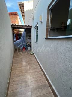 Casa Triplex individual em Pitangueiras