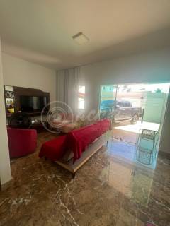 Casa Triplex individual em Pitangueiras