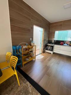 Casa Triplex individual em Pitangueiras