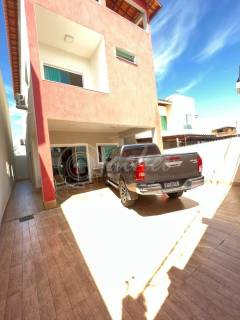 Casa Triplex individual em Pitangueiras