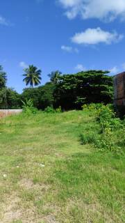 Terreno à venda no bairro Cajazeiras de Abrantes (Abrantes) em Camaçari/BA