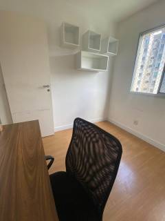 Apartamento semimobiliado em Buraquinho