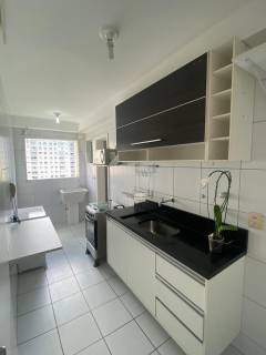 Apartamento semimobiliado em Buraquinho