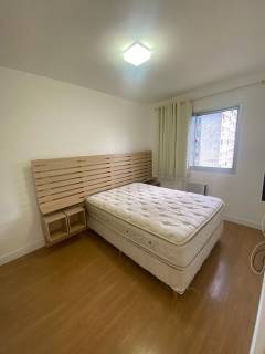 Apartamento semimobiliado em Buraquinho