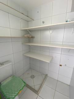 Apartamento semimobiliado em Buraquinho