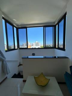 Apartamento à venda no bairro Pitangueiras em Lauro de Freitas/BA