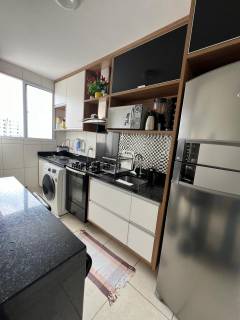 Apartamento à venda no bairro BURAQUINHO em Lauro de Freitas/BA