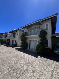 Casa à venda no bairro Jockey Club em Lauro de Freitas/BA