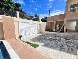 Casa à venda no bairro Vila Praiana em Lauro de Freitas/BA