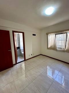 Apartamento à venda no bairro Pitangueiras em Lauro de Freitas/BA