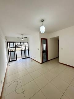 Apartamento à venda no bairro Pitangueiras em Lauro de Freitas/BA