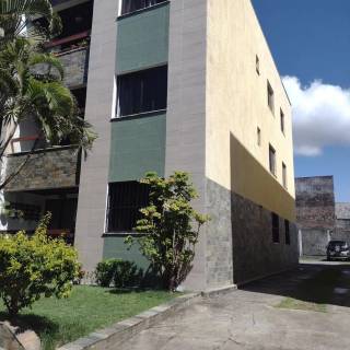 Apartamento à venda no bairro Ipitanga em Lauro de Freitas/BA