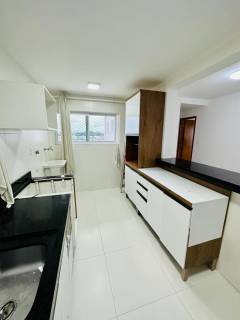 Apartamento à venda no bairro BURAQUINHO em Lauro de Freitas/BA