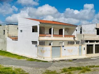 Casa Para Vender com 5 quartos 1 suíte no bairro São Conrado em Aracaju