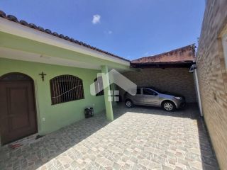 Casa com piscina no Bairro Dom Pedro 1 / Aracaju