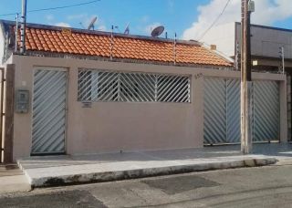 Casa Para Vender com 5 quartos 2 suítes no bairro Pereira Lobo em Aracaju