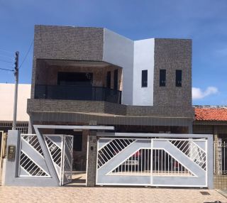 Casa Para Vender com 5 quartos 3 suítes no bairro Jabotiana em Aracaju