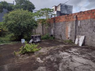Casa Para Vender com 4 quartos 1 suítes no bairro 18 do Forte em Aracaju