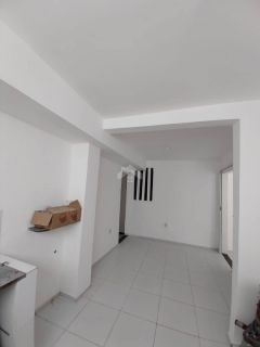 Prédio / Edifício Inteiro Comercial Para Alugar com 12 quartos 4 suítes no bairro São José em Aracaju
