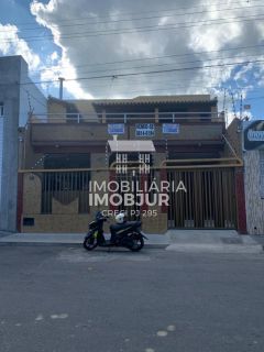 Sobrado Para Vender com 5 quartos no Centro em Itabaiana