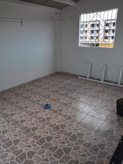 Sobrado à Venda com 5/4