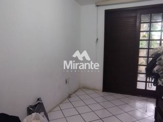 Casa Para Alugar com 7 quartos sendo 3 suítes no bairro Sim em Feira De Santana