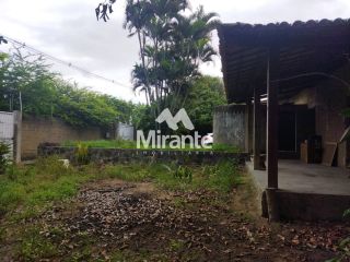Casa Para Alugar com 7 quartos sendo 3 suítes no bairro Sim em Feira De Santana