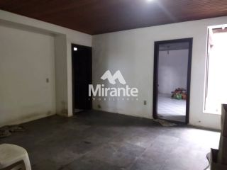 Casa Para Alugar com 7 quartos sendo 3 suítes no bairro Sim em Feira De Santana