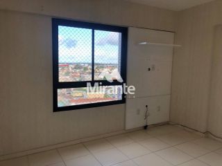 Apartamento Para Alugar com 3 quartos sendo 1 suíte no bairro Santa Mônica em Feira De Santana