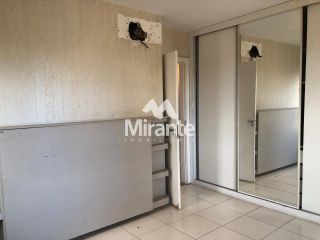 Apartamento Para Alugar com 3 quartos sendo 1 suíte no bairro Santa Mônica em Feira De Santana