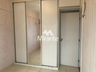 Apartamento Para Alugar com 3 quartos sendo 1 suíte no bairro Santa Mônica em Feira De Santana