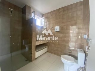 Casa Para Alugar com 3 quartos sendo 1 suítes no bairro Capuchinhos em Feira De Santana