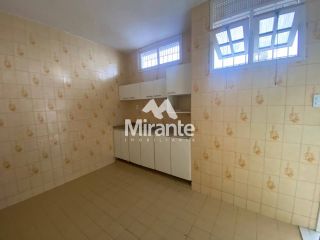 Casa Para Alugar com 3 quartos sendo 1 suítes no bairro Capuchinhos em Feira De Santana