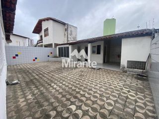 Casa Para Alugar com 3 quartos sendo 1 suítes no bairro Capuchinhos em Feira De Santana