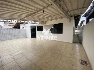 Casa Para Alugar com 3 quartos sendo 1 suítes no bairro Capuchinhos em Feira De Santana