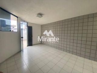 Casa Para Alugar com 3 quartos sendo 1 suítes no bairro Capuchinhos em Feira De Santana