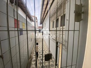 Casa Para Alugar com 3 quartos sendo 1 suítes no bairro Capuchinhos em Feira De Santana