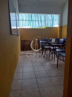 Oportunidade única! Escola à venda na parte alta da cidade, pronta para uso.